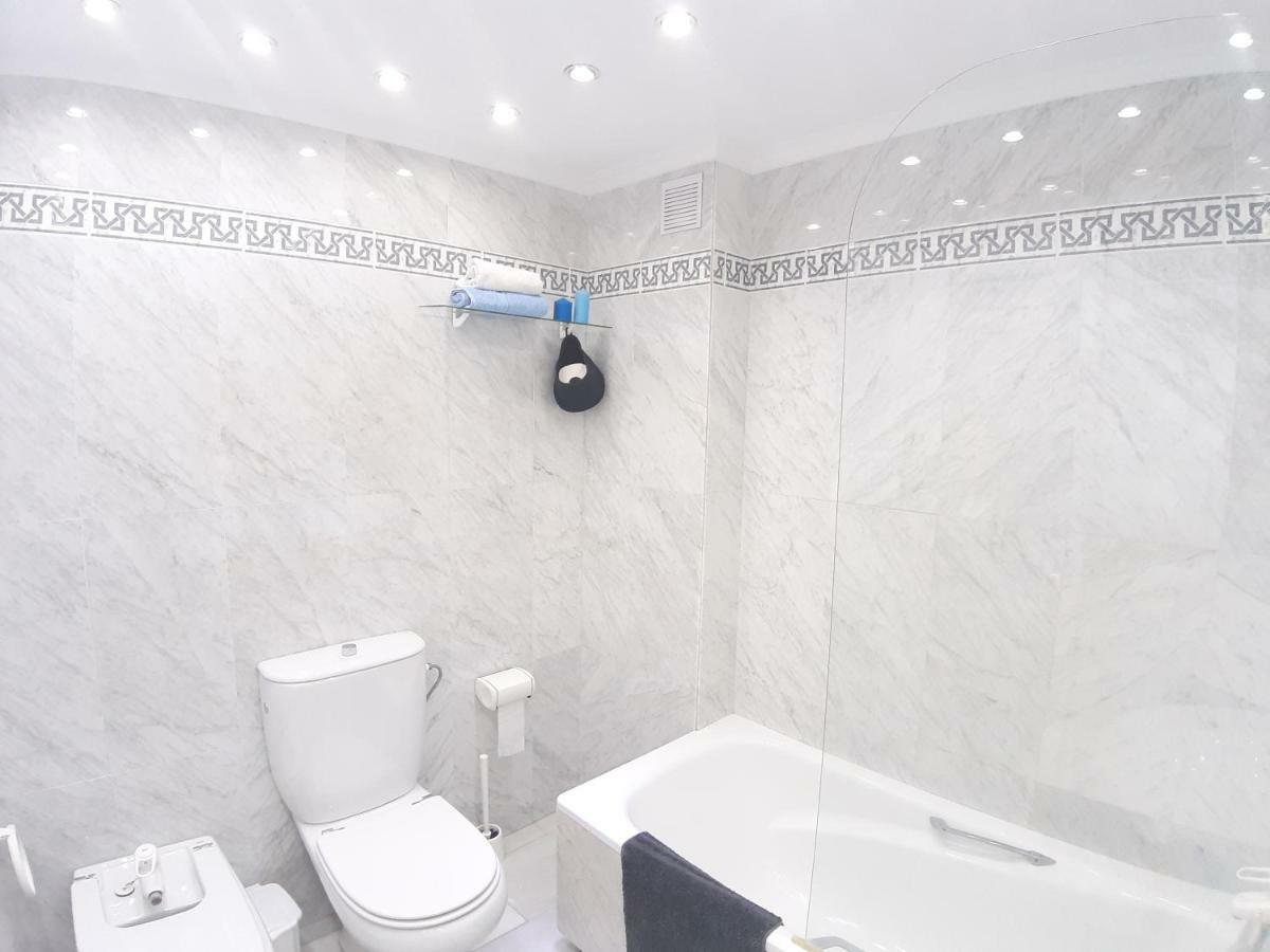 Spacious Beach Flat In Fuengirola - Los Boliches Exteriör bild